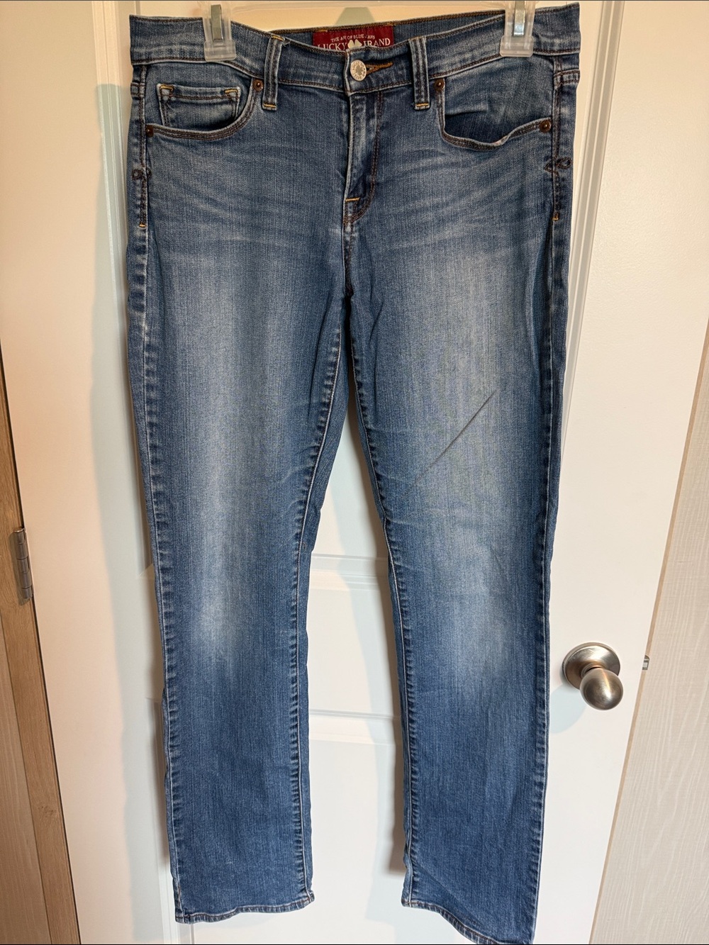 Lucky Brand Women's Straight Leg Jeans in Medium Blue Wash